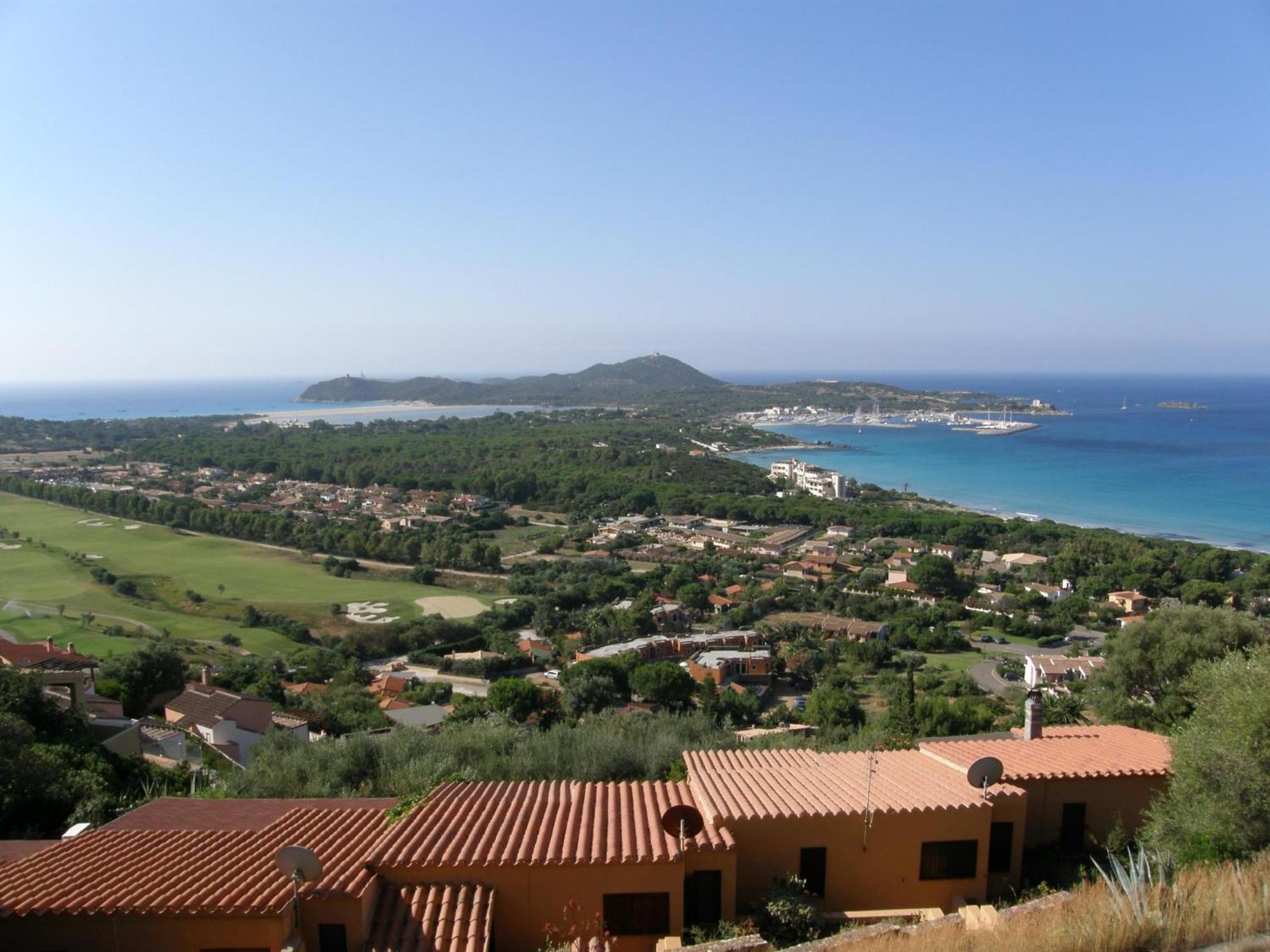 Two-Room Apartment In A Complex With Communal Pool In Sardinia Villasimius Bagian luar foto