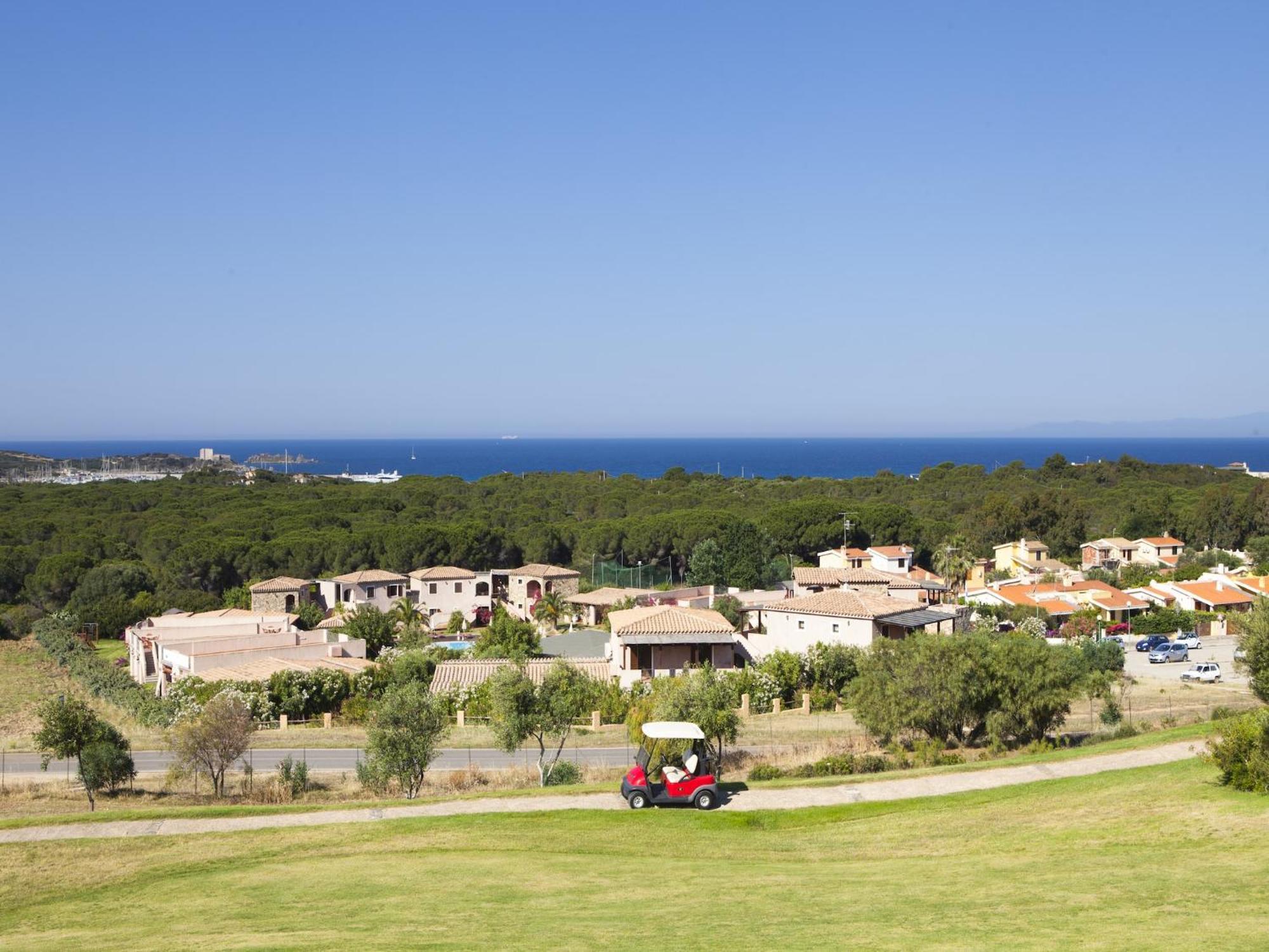 Two-Room Apartment In A Complex With Communal Pool In Sardinia Villasimius Bagian luar foto