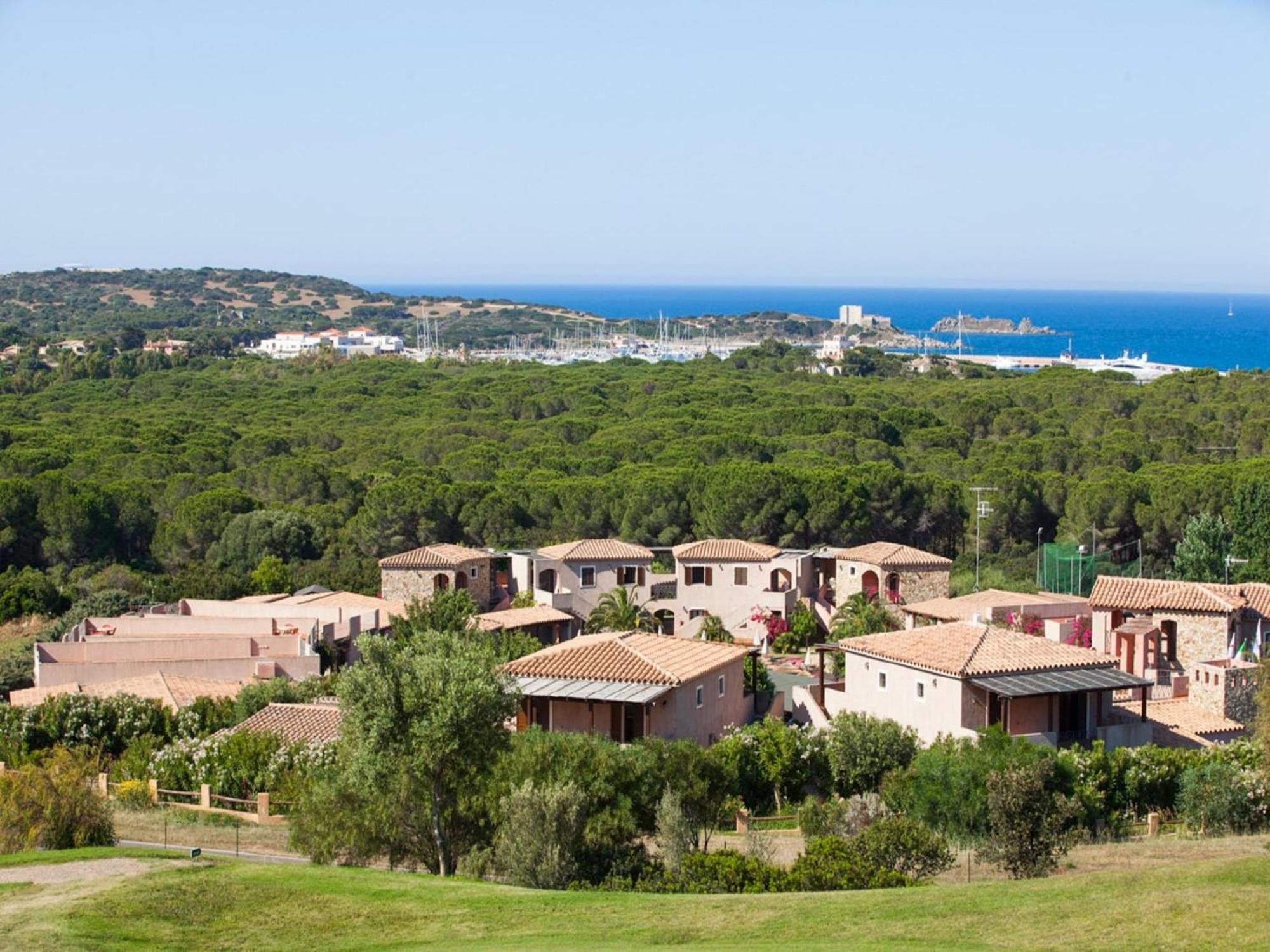 Two-Room Apartment In A Complex With Communal Pool In Sardinia Villasimius Bagian luar foto